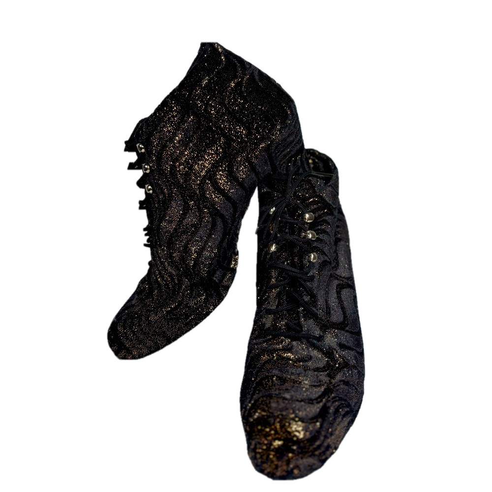 4 items with a ⭐️ For 20$ No Brand Velvet Black & Copper Shoes Size 8,5 Used - Picture 2 of 8